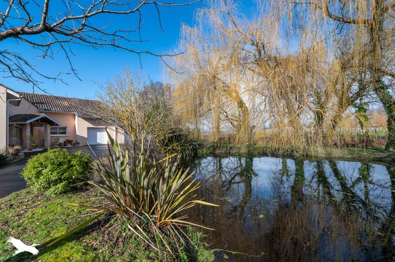 Vente Maison CUSSAC FORT MEDOC - 5 pièces -275 m² - (33460)