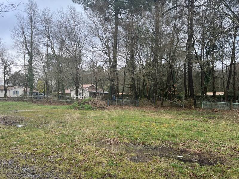 Vente Terrain CISSAC MEDOC - -690 m² - (33250)