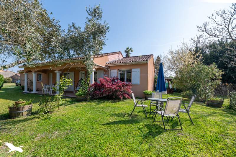 Vente Maison ST ESTEPHE - 5 pièces -107 m² - (33180)