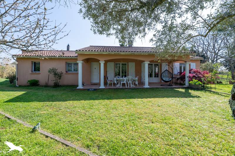 Vente Maison ST ESTEPHE - 5 pièces -107 m² - (33180)