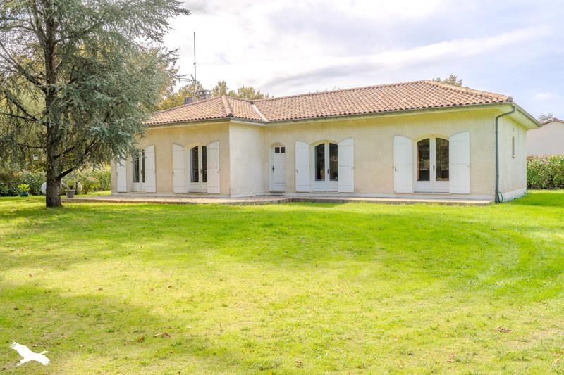 Vente Maison ST SAUVEUR - 5 pièces -124 m² - (33250)