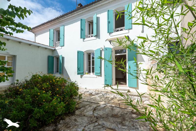 Vente Maison ST ESTEPHE - 5 pièces -125 m² - (33180)