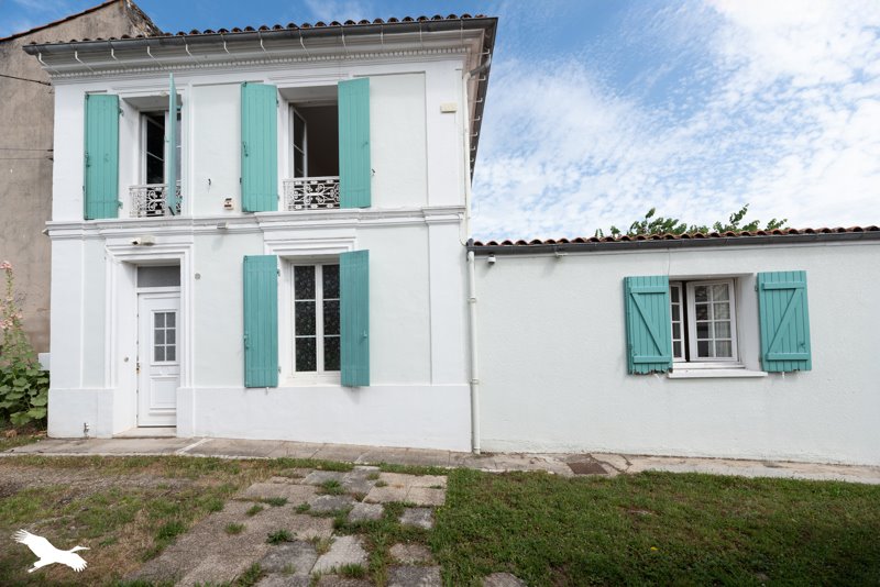 Vente Maison ST ESTEPHE - 5 pièces -125 m² - (33180)
