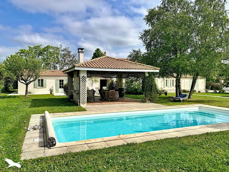 Vente Maison CISSAC MEDOC - 9 pièces -253 m² - (33250)