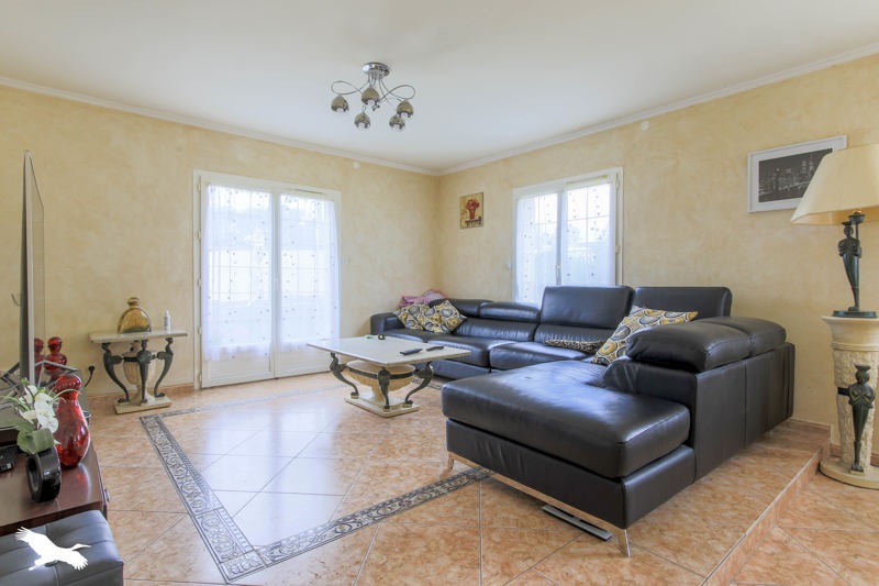 Vente Maison FAVRIEUX - 7 pièces -278 m² - (78200)