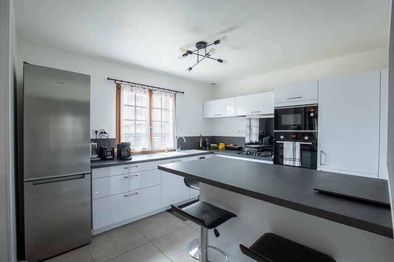 Vente Maison MANTES LA VILLE - 7 pièces -171 m² - (78711)