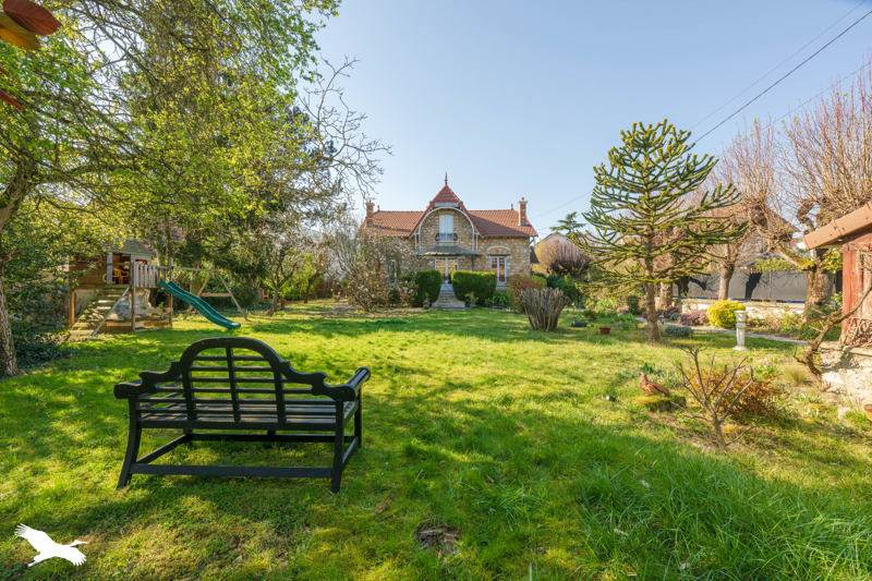 Vente Maison ERMONT - 7 pièces -170 m² - (95120)