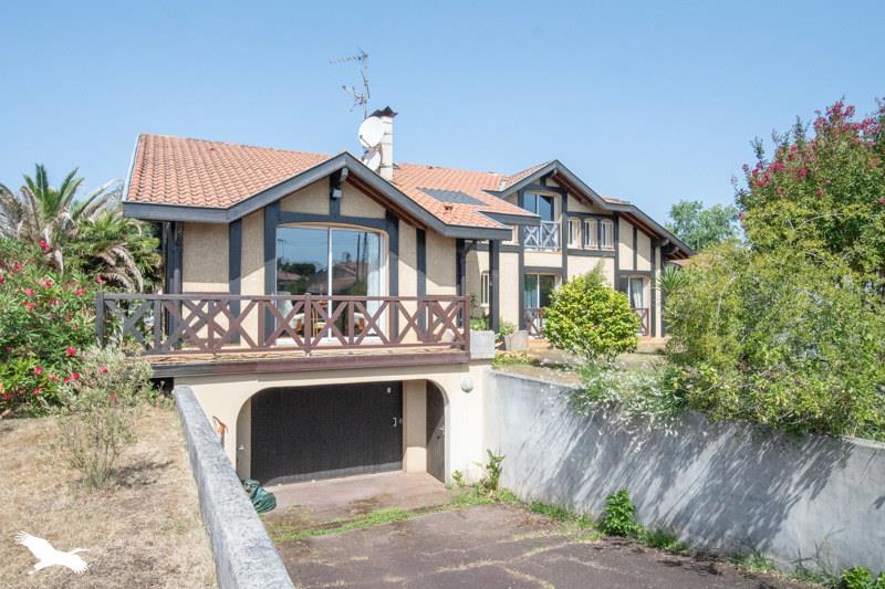 Vente Maison ST VINCENT DE TYROSSE - 6 pièces -200 m² - (40230)