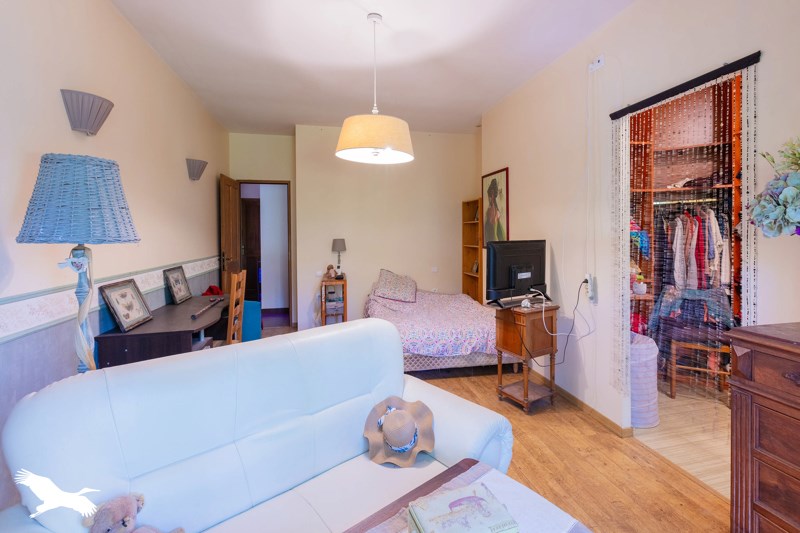 Vente Maison RAZENGUES - 7 pièces -250 m² - (32600)