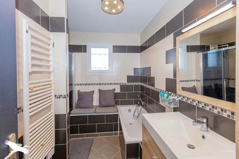 Vente Maison L ISLE JOURDAIN - 4 pièces -100 m² - (32600)