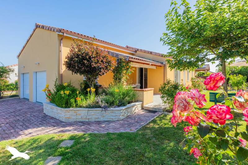 Vente Maison L ISLE JOURDAIN - 4 pièces -100 m² - (32600)