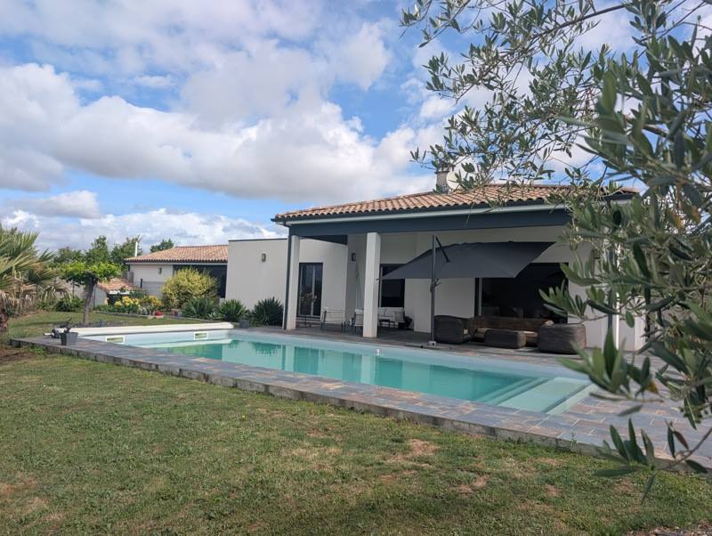 Vente Maison FREGOUVILLE - 5 pièces -143 m² - (32490)