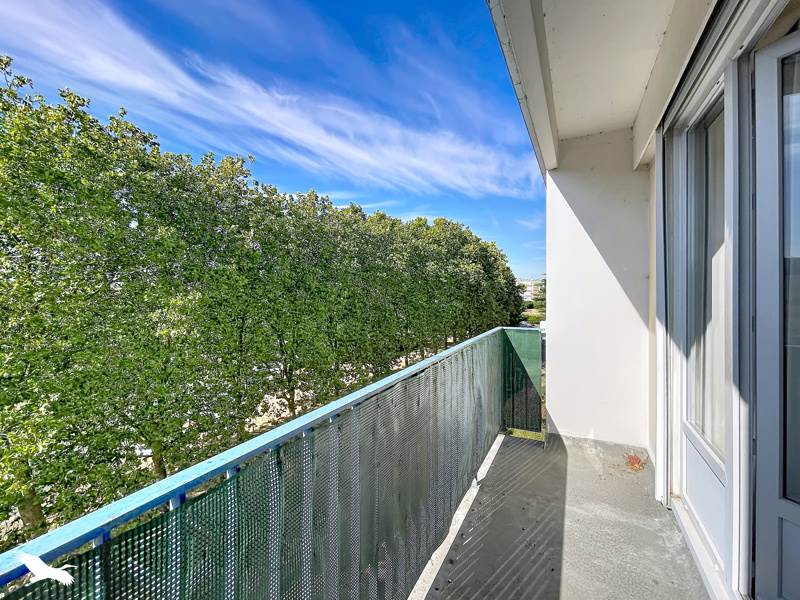 Appartement 4 pièces 74 m² · à Aubergenville · 74 m² · 119 000 €