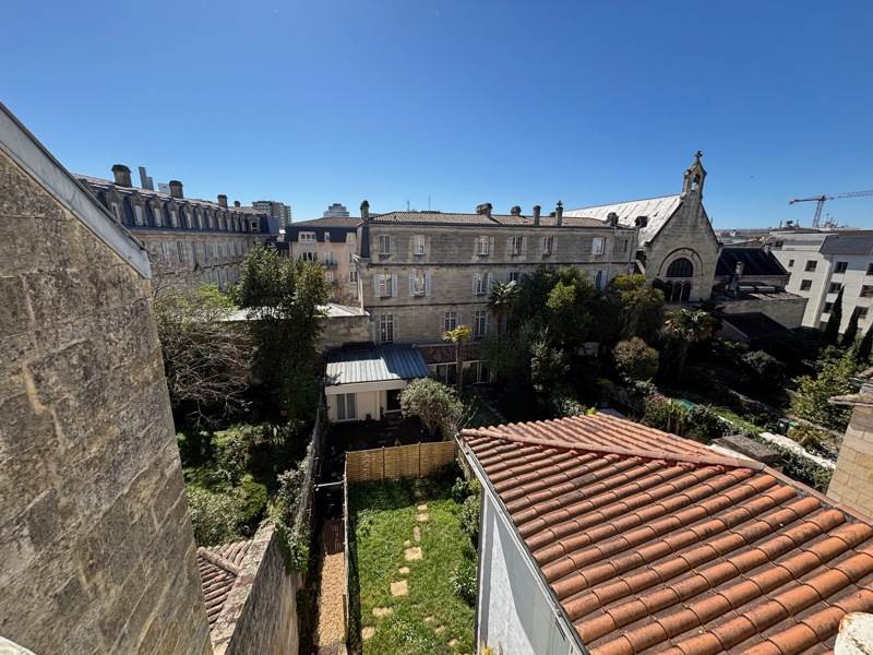 Vente Appartement BORDEAUX - 2 pièces -56 m² - (33000)