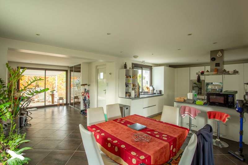 Vente Maison CAMBLANES ET MEYNAC - 6 pièces -206 m² - (33360)