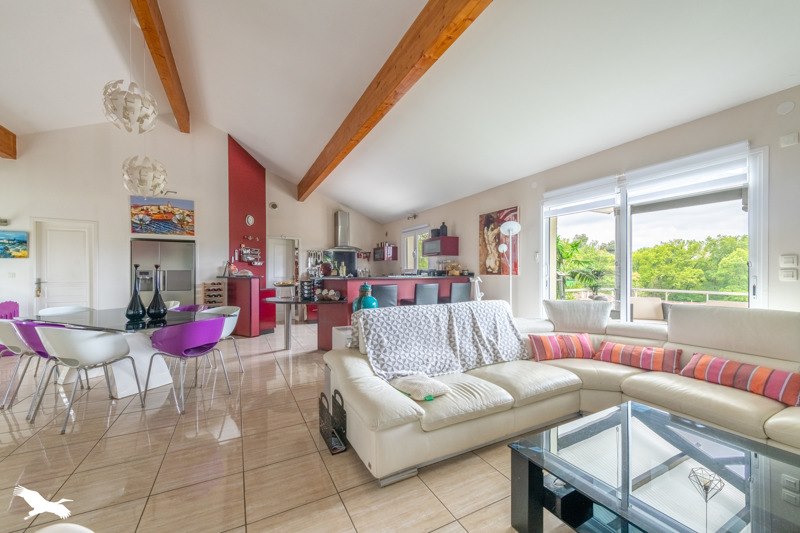 Vente Maison CAMBLANES ET MEYNAC - 6 pièces -199 m² - (33360)