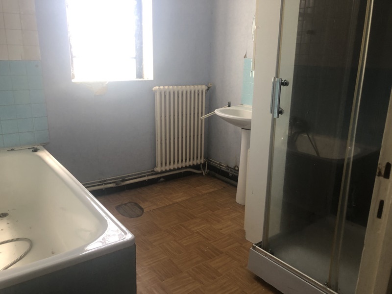 Vente Maison SARRAZAC - 9 pièces -250 m² - (24800)