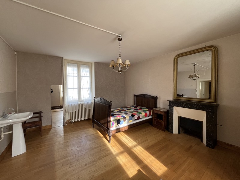 Vente Maison THIVIERS - 6 pièces -139 m² - (24800)