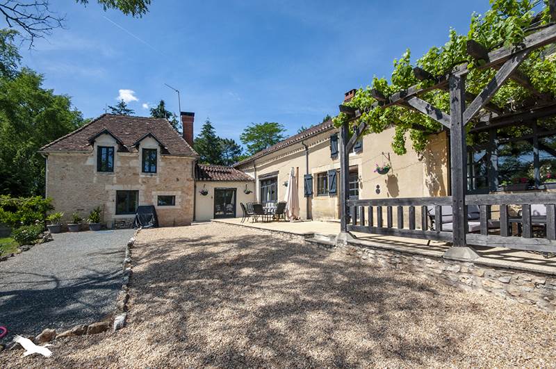 Vente Maison VAUNAC - 9 pièces -345 m² - (24800)