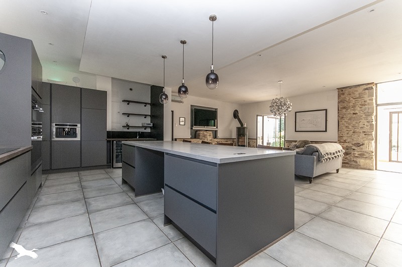 Vente Maison NANTHIAT - 8 pièces -378 m² - (24800)