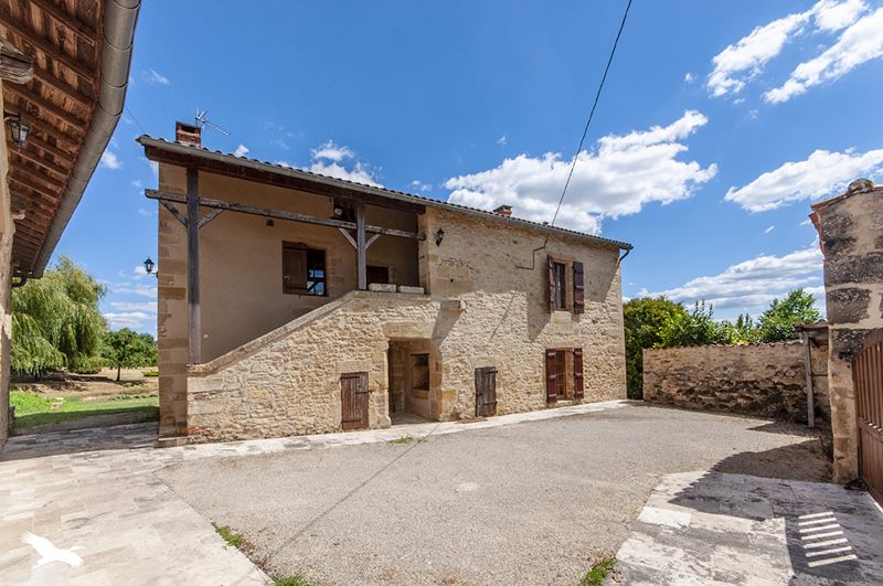 Vente Maison NANTHEUIL - 6 pièces -227 m² - (24800)