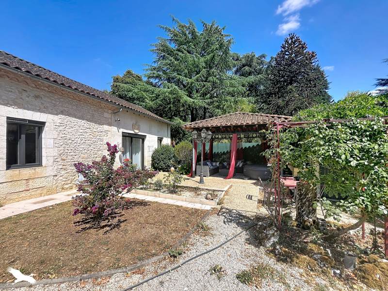Vente Maison VAUNAC - 4 pièces -155 m² - (24800)