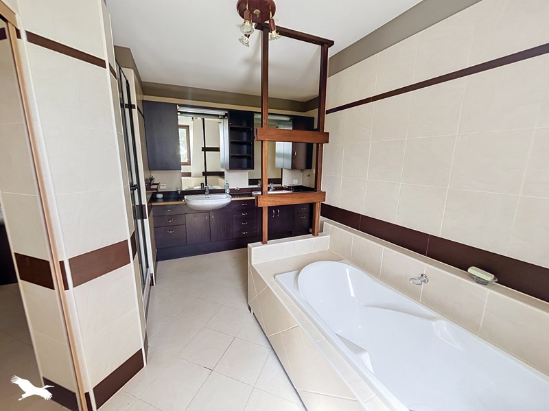 Vente Maison LA COQUILLE - 7 pièces -280 m² - (24450)