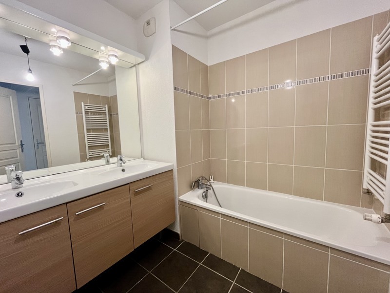 Vente Appartement VILLEURBANNE - 3 pièces -65 m² - (69100)