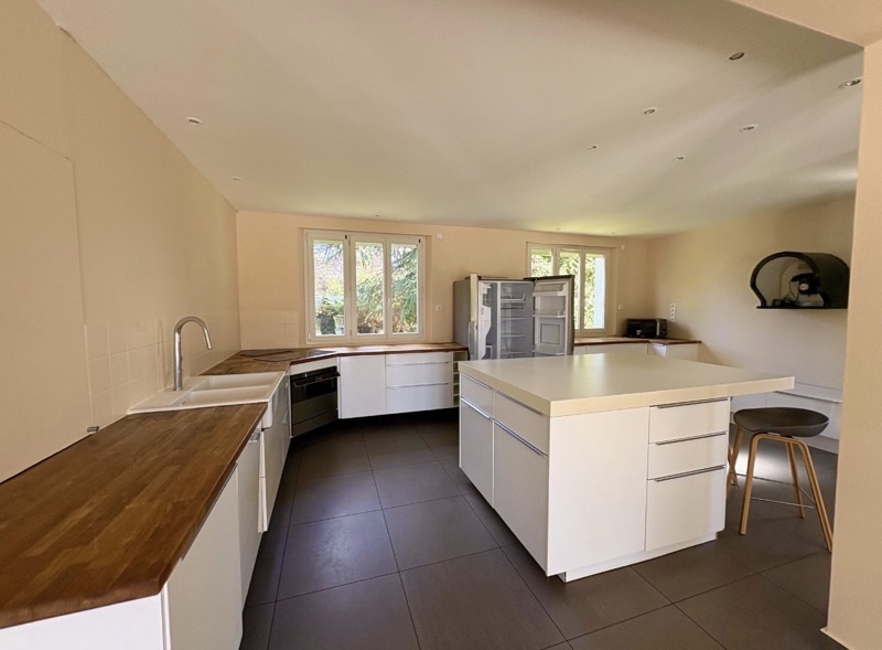 Vente Maison DOMMARTIN - 7 pièces -296 m² - (69380)