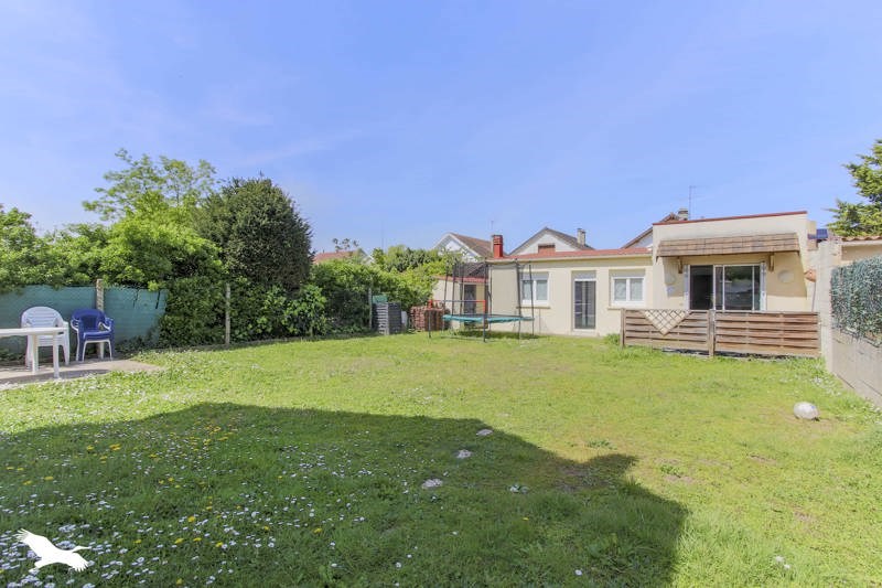 Vente Maison AUBERGENVILLE - 7 pièces -120 m² - (78410)