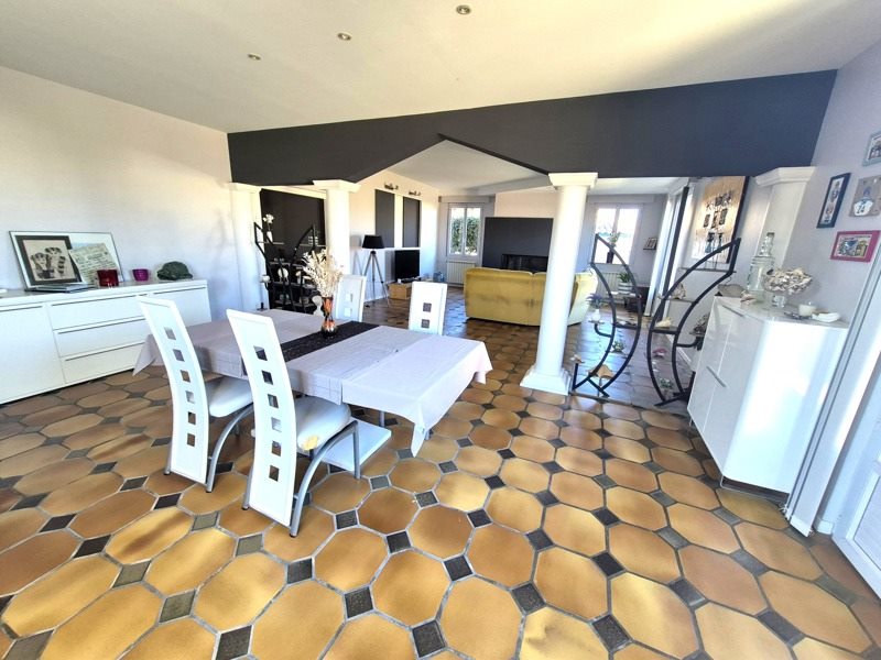 Vente Maison BIGANOS - 8 pièces -223 m² - (33380)