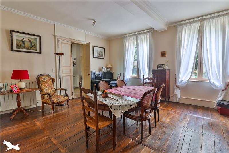 Vente Maison BARBEZIEUX ST HILAIRE - 13 pièces -345 m² - (16300)