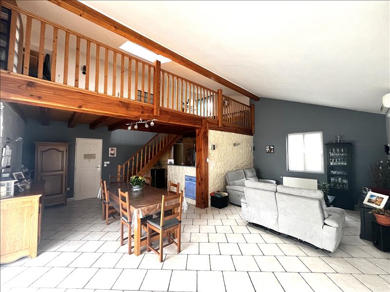 Vente Maison Champagne-Vigny - 3 pièces -154 m² - (16250)