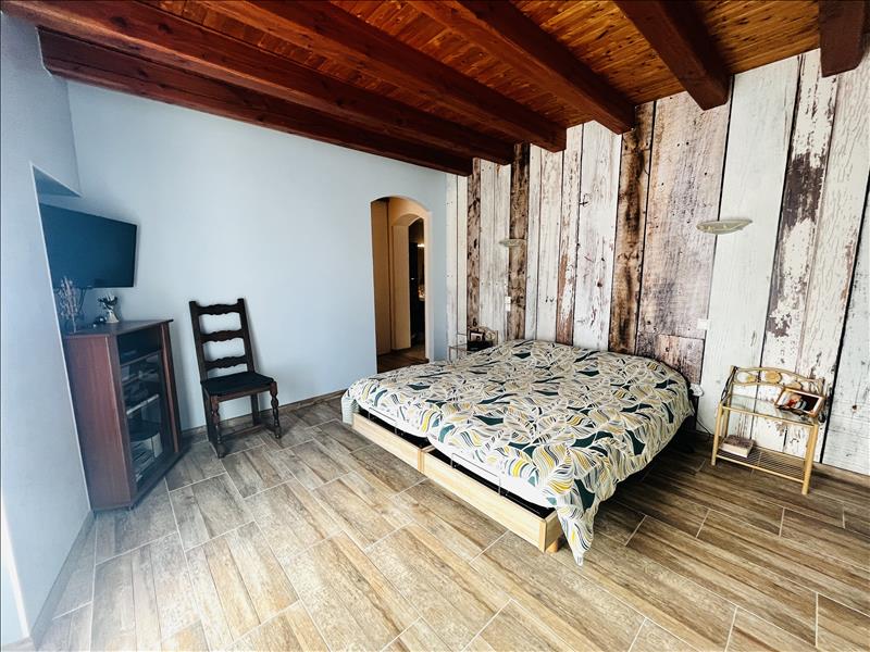 Vente Maison Champagne-Vigny - 3 pièces -154 m² - (16250)