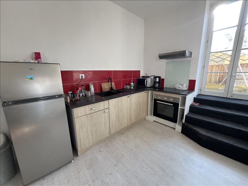 Vente Immeuble Barbezieux-Saint-Hilaire - -  155 m² - (16300)