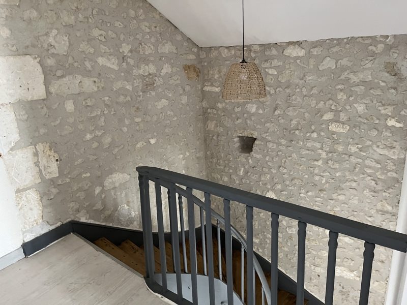 Vente Immeuble Barbezieux-Saint-Hilaire - -  155 m² - (16300)