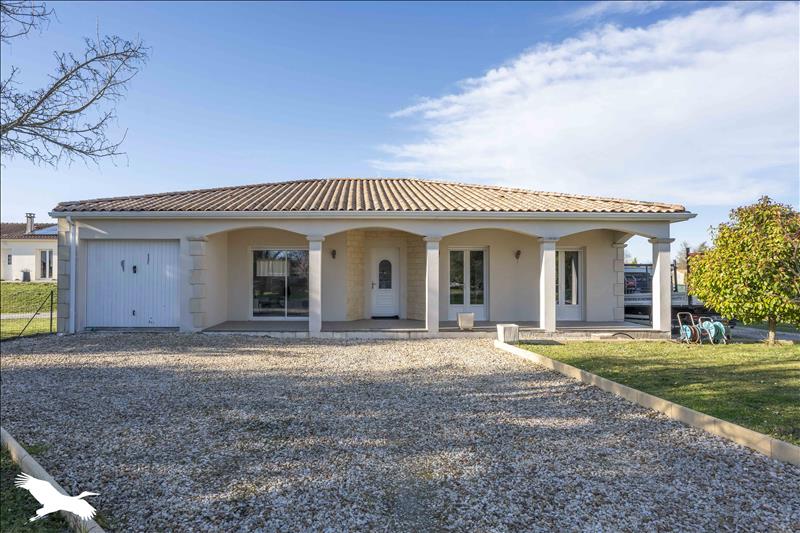Vente Maison MONTMERAC - 4 pièces -118 m² - (16300)