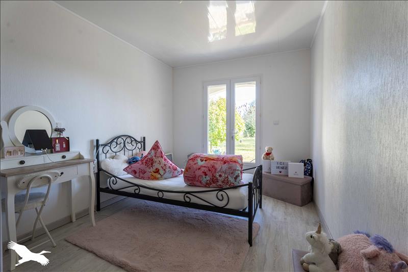 Vente Maison MONTMERAC - 4 pièces -118 m² - (16300)