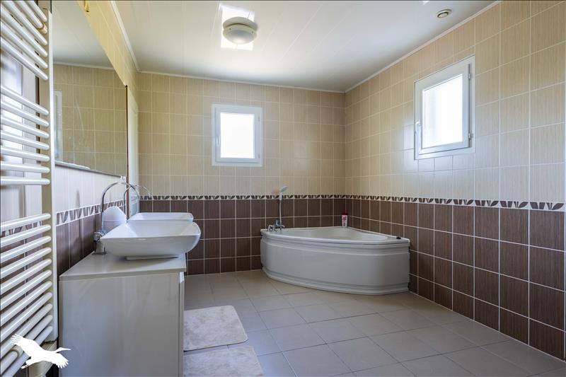 Vente Maison MONTMERAC - 4 pièces -118 m² - (16300)