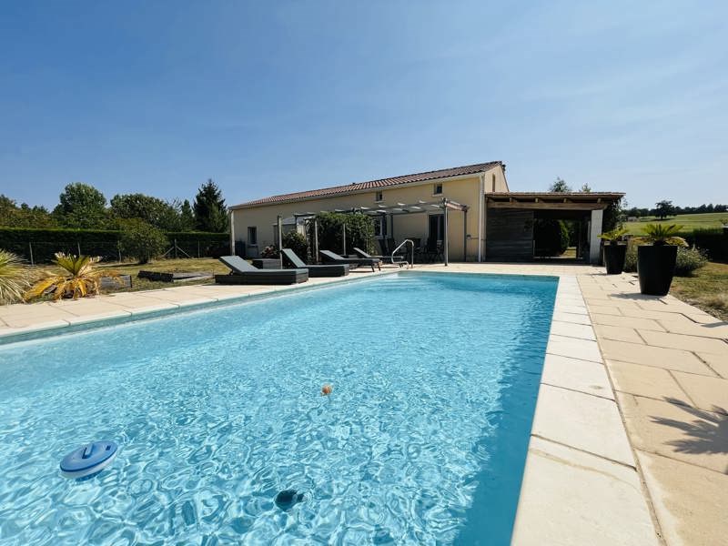 Vente Maison CHILLAC 16480 7 pièces - 169 m²