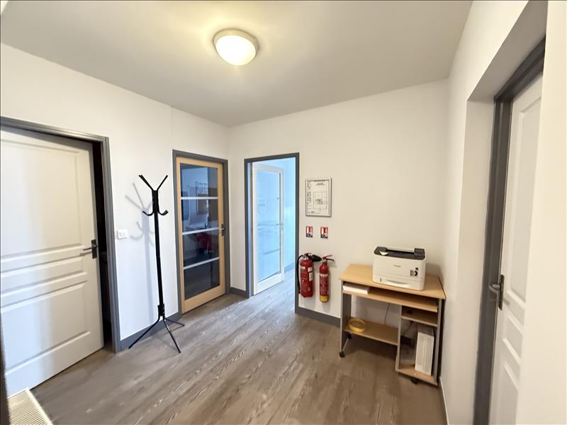 Vente Immeuble Barbezieux-Saint-Hilaire - -  231 m² - (16300)