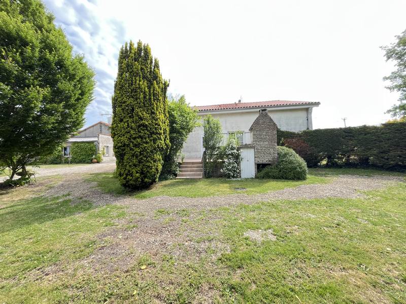 Vente Maison BERNEUIL - 9 pièces -255 m² - (16480)