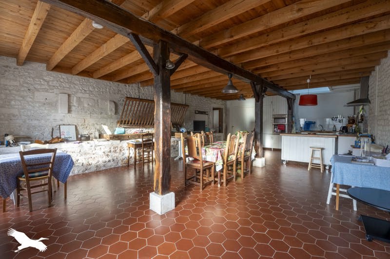 Vente Maison Criteuil-la-Magdeleine - 8 pièces -360 m² - (16300)