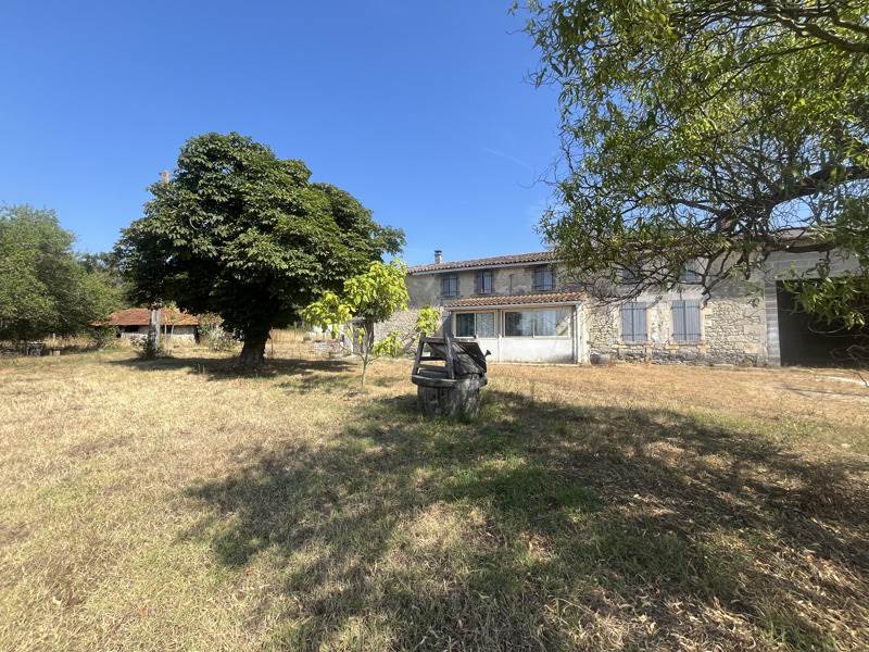 Vente Maison CONDEON 16360 9 pièces - 164 m²