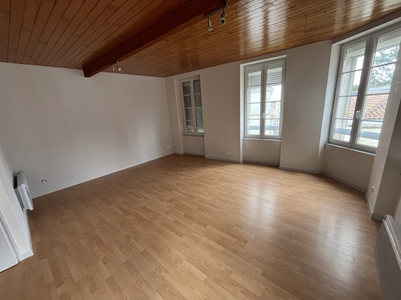 Vente Immeuble Barbezieux-Saint-Hilaire - -  266 m² - (16300)