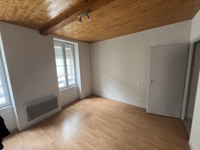 Vente Immeuble Barbezieux-Saint-Hilaire - -  266 m² - (16300)