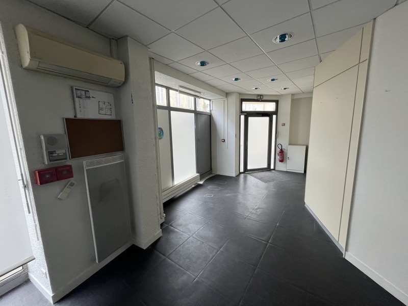 Vente Immeuble Barbezieux-Saint-Hilaire - -  266 m² - (16300)