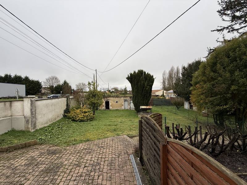 Vente Maison ST MEDARD - 6 pièces -117 m² - (16300)