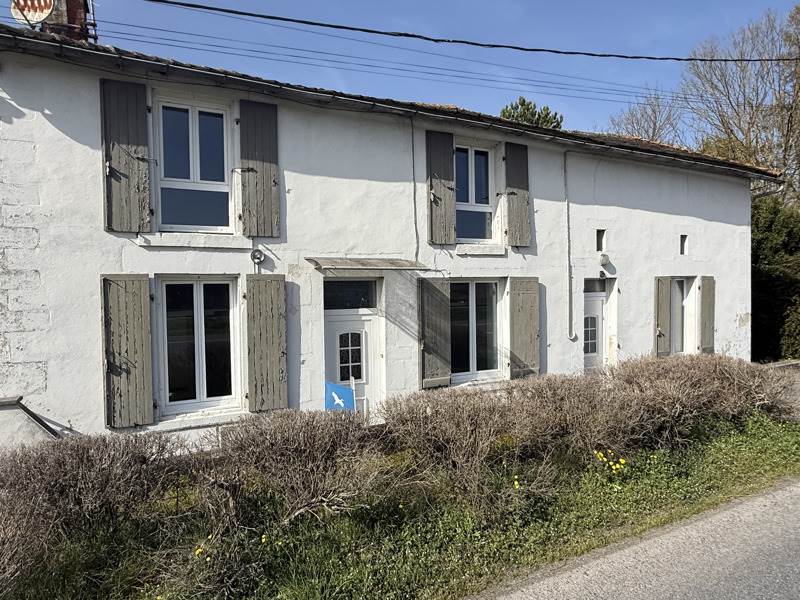 Vente Maison ST MEDARD - 6 pièces -117 m² - (16300)