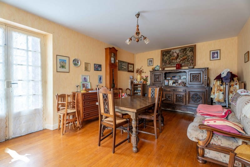 Vente Maison BELLEVIGNE - 10 pièces -181 m² - (16120)